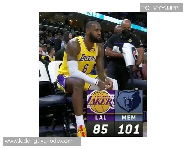 C约翰逊四季场均命中两记三分且命中率超四成独占联盟之巅 C约翰逊四季场均命中两记三分且命中率超四成独占联盟之巅