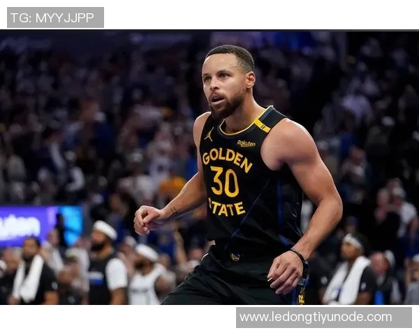 本赛季表现惊艳的球员盘点:马尔卡宁与库里多次斩获45分以上 本赛季表现惊艳的球员盘点:马尔卡宁与库里多次斩获45分以上