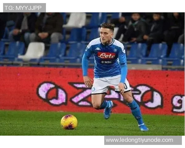 泽林斯基强调球队实力与连续性目标努力争取赛季领先地位