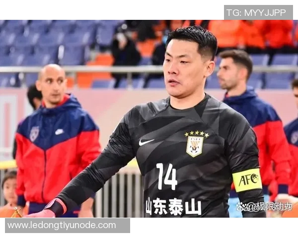 前中超门将王年转型短剧演员月薪3000偶像王大雷成新目标 前中超门将王年转型短剧演员月薪3000偶像王大雷成新目标