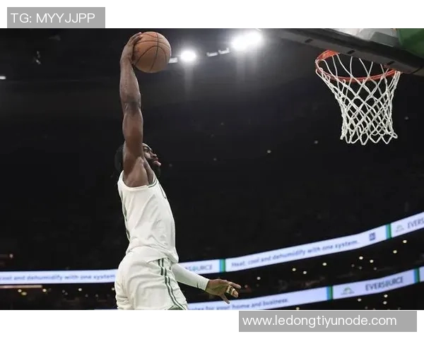 绿军投篮命中率低迷马祖拉表示无论空位还是上篮均未能把握机会 绿军投篮命中率低迷马祖拉表示无论空位还是上篮均未能把握机会