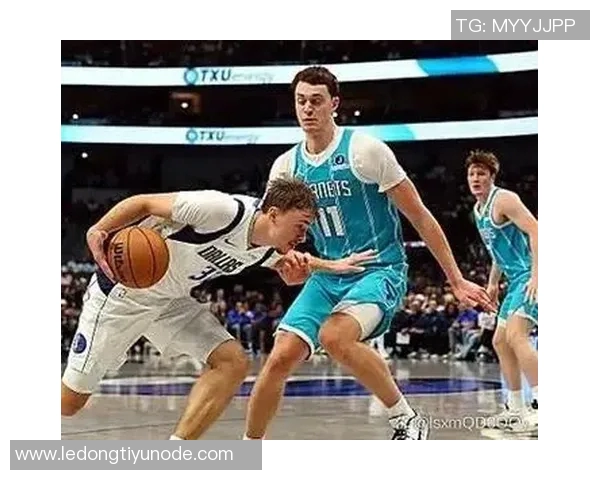 卡尔克布伦纳强势表现6投5中收获双十数据助力球队逆袭湖人